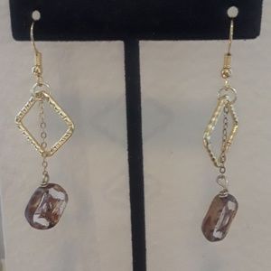 NWT on trend Czech glass drop Earrings